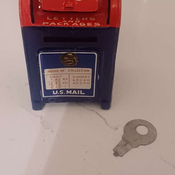 Vintage Mini U.S. Mailbox w/Key - Picture 7 of 7